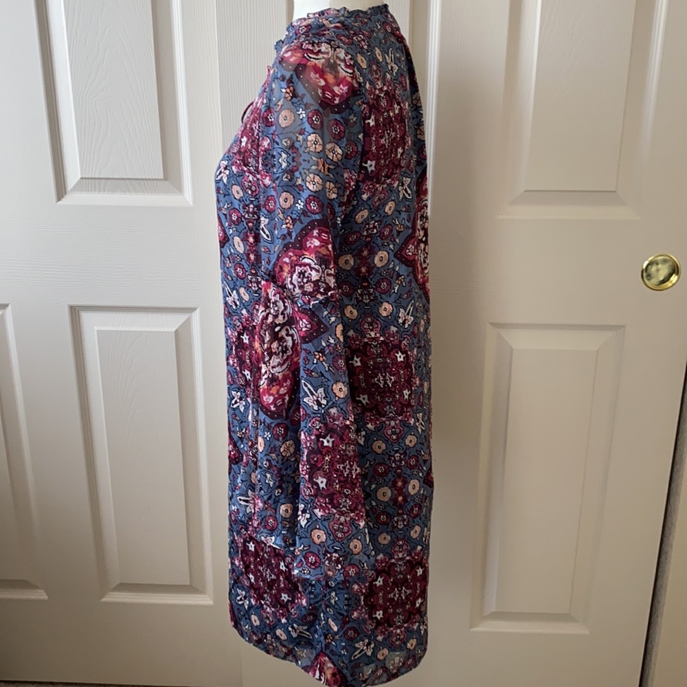 WHBM Bell Sleeve Medallion Print Dress Size XS - Picture 7 of 16